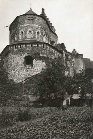 Vianden (Luxemburg). Ourtal (Urtal). Burgruine Vianden, z. T. wieder ausgebaut