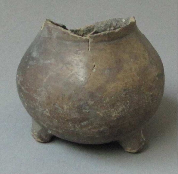 Clay vessel