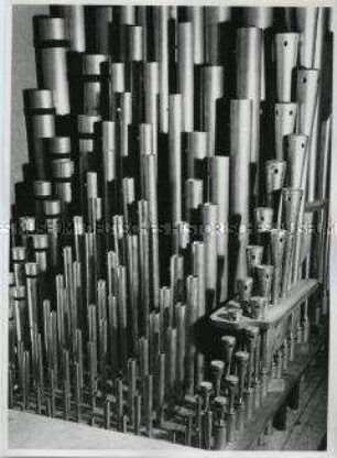 Blick in das Innere einer Orgel