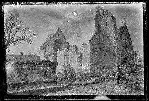 Saint-Laurent (=Saint-Laurent-Blangy, Dep. Pas-de-Calais, Frankreich): "Kirche, zerstört"