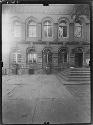 Dresden-Übigau, Rethelstraße 47. Schloß. Straßenfront