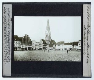 Anklam, Nikolaikirche : Ansicht Markt mit Nikolaikirche