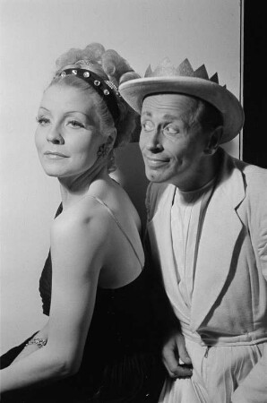Szenenbilder aus der Operette "Die schöne Helena" von Jaques Offenbach im Metropol-Theater Berlin