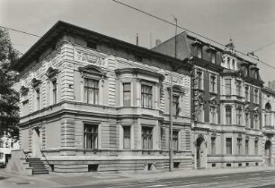 Cottbus, Bahnhofstraße 60/61. Wohnhäuser (Diabetesberatung und "Der Morgen"). Straßenansicht