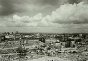 Dresden. Blick vom Hochhaus am Pirnaischen Platz nach Nordwesten mit Polizeipräsidium und Albertinum