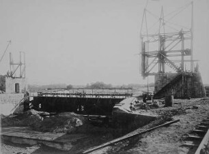 Bau des alten Sperrtores Bramsche/Mittellandkanal