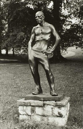 Stehender Mann (Arbeiter)