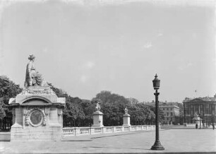 Pavillon Statue