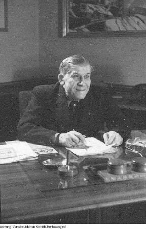 Otto Buchwitz, Porträts und Auszeichnungen, 1976/77 & Otto Buchwitz, Porträts, auch Buchwitz am Schreibtisch, 1951