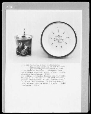 Tasse mit Widmung an den Marburger Theologie-Professor Friedrich Wilhelm Rettberg und Darstellung Ossians