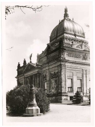 Ruhmeshalle und Kaiser-Friedrich-Museum (Oberlausitzer Gedenkhalle), Görlitz: Teil der Vorderfront und Südseite