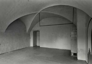 Königstein. Festung. Georgenburg (14. Jh.; Umbau 1611-1619, P. Buchner, S. Hoffmann). Wohnraum mit Kachelofen in einer ehemaligen Wohnung im 1. Obergeschoß