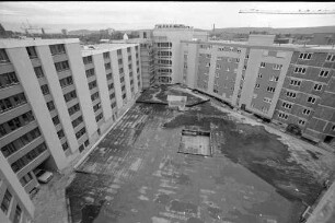 Studentenwohnheim für 210 Personen an der Ecke Waldhornstraße und Zähringerstraße. Einweihung