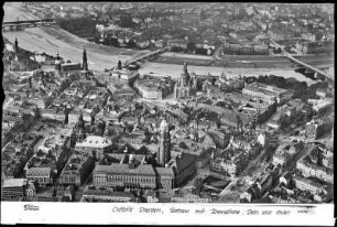 Dresden, Blick auf Neues Rathaus, Kreuzkirche, Frauenkirche und Residenzschloss, Luftbild