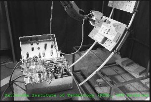 Einsatz eines Tools des Tokamak Fusion Test Reactors (TFTR) in der Hauptabteilung Ingenieurtechnik (HIT)