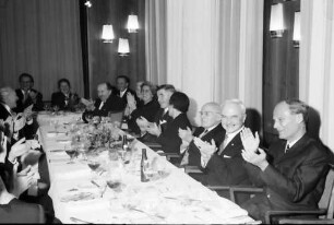 Freiburg: Colombi Hotel, Ehrentisch mit Oberbürgermeister Dr. Keidel
