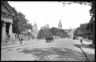 Naumburg. Wilhelmsplatz mit Pferdewagen