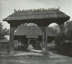 Rumänien, Bukarest, Dorfmuseum, Arkadentor u. Haus, 1875