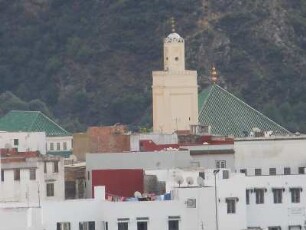 Moulay Idriss - Stadtübersicht : Stadtübersicht über den für Muslime heiligsten Ort in Marokko. Aufgenommen am 30. Oktober 2010 in Moulay Idriss