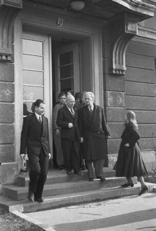 Berlin-Dahlem. Freie Universität Berlin. Rechts- und Wirtschaftswissenschaftliche Fakultät. Eingangsportal