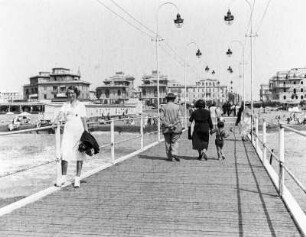 Lido di Ostia, Seebrücke : Rom-Ostia. Seebrücke am Lido