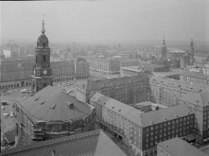 Ansicht vom Rathausturm über die Kreuzkirche und die Wilsdruffer Straße