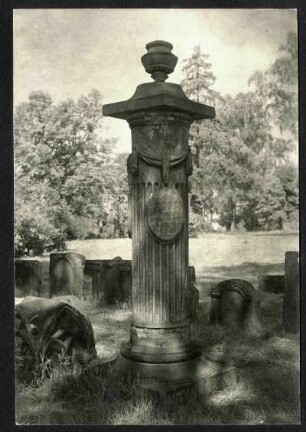 alter Friedhof, Grabstein, 19. Jh.