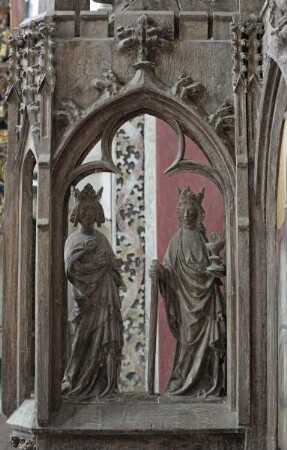 Südliches Chorgestühl — Linke Wange — Kluge Jungfrau und Ecclesia