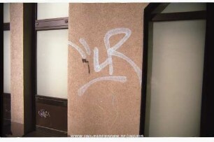 "LR