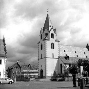 Evangelische Pfarrkirche & Ehemals Sankt Kilian & Ursprünglich Sankt Peter — Kirchturm