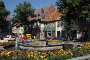 Marktbrunnen, Standfigur: Gräfin Elisabeth von Henneberg