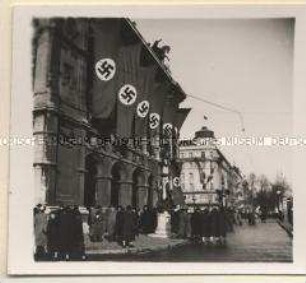 Wien, Die Oper im Flaggenschmuck