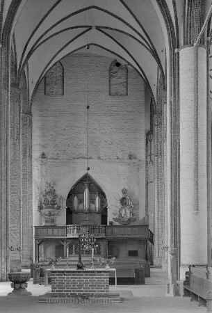 Bad Wilsnack. Wunderblutkirche St. Nikolai, Inneres, Blick zur Orgel