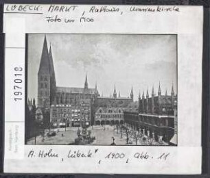 Lübeck: Marienkriche, Markt und Rathaus. Foto vor 1900