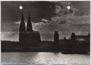 Köln, Hohe Domkirche St. Petrus und Rhein