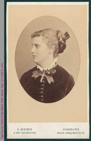 Porträt Olga Durrieus aus dem Atelier von Emilie Bieber
