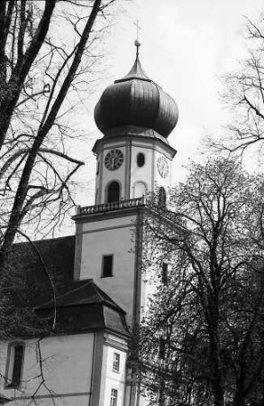 Zwiebelturmhaube der Pfarrkirche St. Trudpert im Münstertal