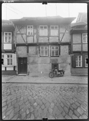 Quedlinburg, Dovestraße. Wohnhaus. Straßenfront