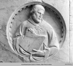 Reliefs: die Heiligen Oktavian, Viktor, Clemens und Justus - Arca di San Ottaviano