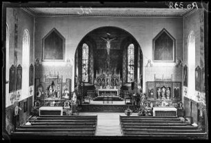 Meersburg. Stadtpfarrkirche Mariä Heimsuchung. Blick zum Altar