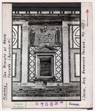 Florenz: S. Miniato, Fassade, Detail: Thronender Christus