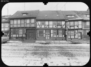 Wohnhäuser, Ballstraße. Wohnhäuser. Straßenfront