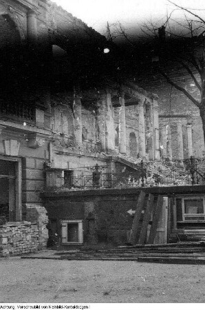 Dresden, Tiergartenstraße? Ruinen von kriegszerstörten Villen, August 1945 & Dresden, Zoologischer Garten Dresden, kriegszerstört, August 1945