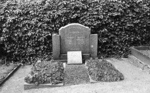 Triebischtal-Roitzschen. Grabstätte der Familie Kirchner auf dem Friedhof Miltitz
