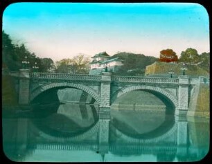 Tokio. Kaiserpalast mit Brücke (Nijubashi)