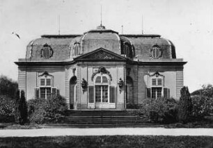 Düsseldorf, Schloss Benrath. Nicolaus von Pigage