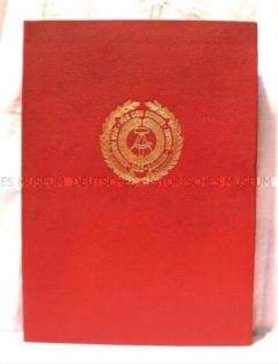 Dokumentation der Reden und Schriften Walter Ulbrichts zu Militärpolitik und Militärwesen, in Kassette