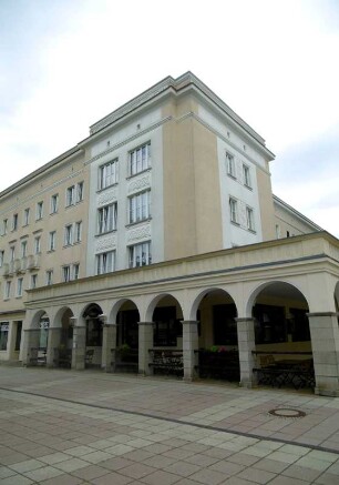 Eisenhüttenstadt: Wohnbebauung Poststraße/Saarlouiser Straße (WK II)