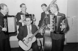 2. Fachtagung für Volks- und Laienkunst : Musikensemble