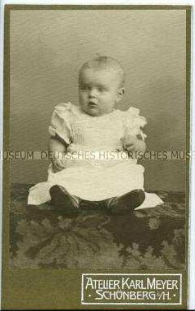 Sitzender Säugling, Carte de Visite